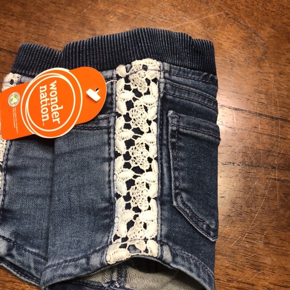 Wonder Nation Little Girl’s Shorts 12 Months - Picture 8 of 11